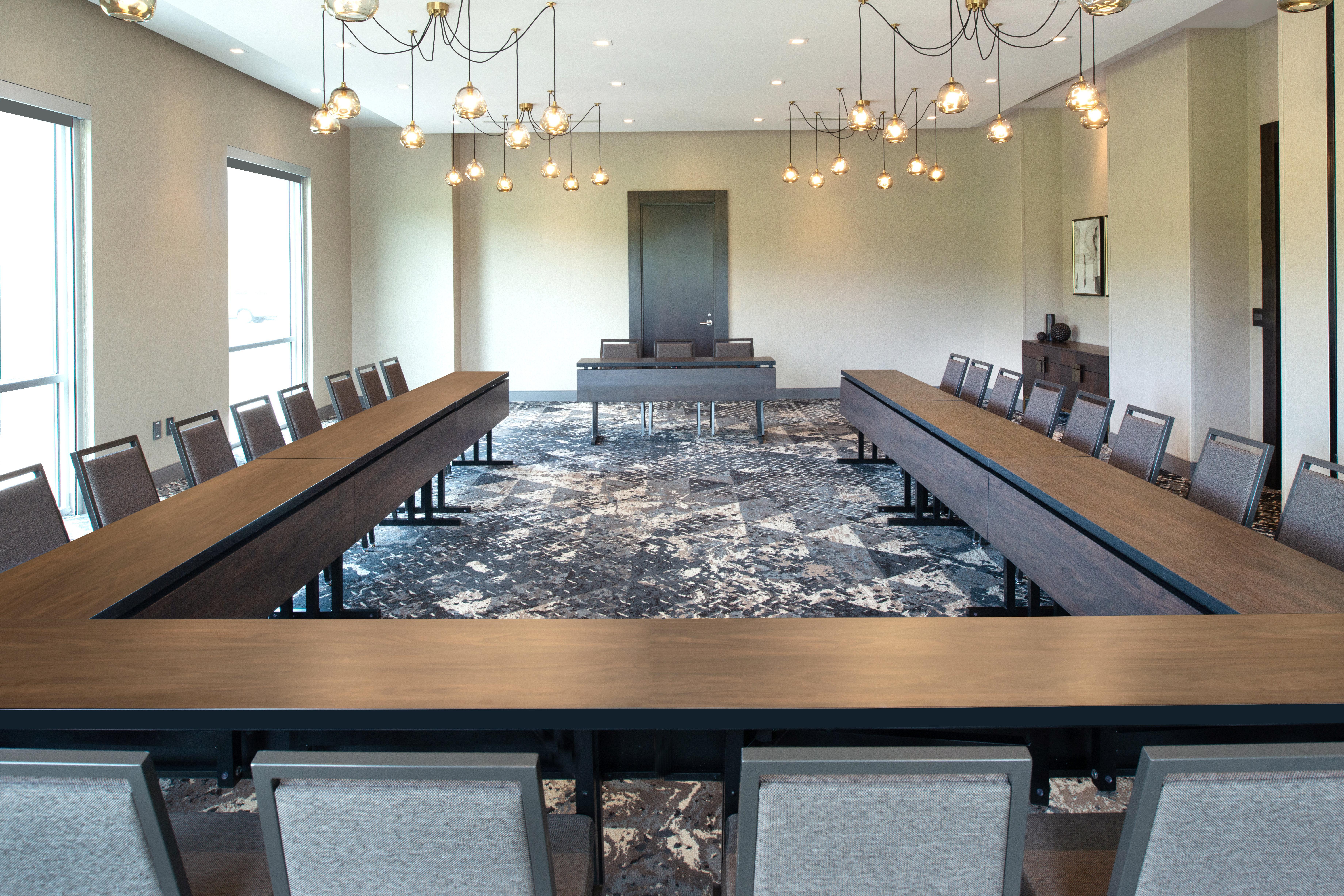 Holiday Inn Boston Logan Airport - Chelsea By Ihg Экстерьер фото