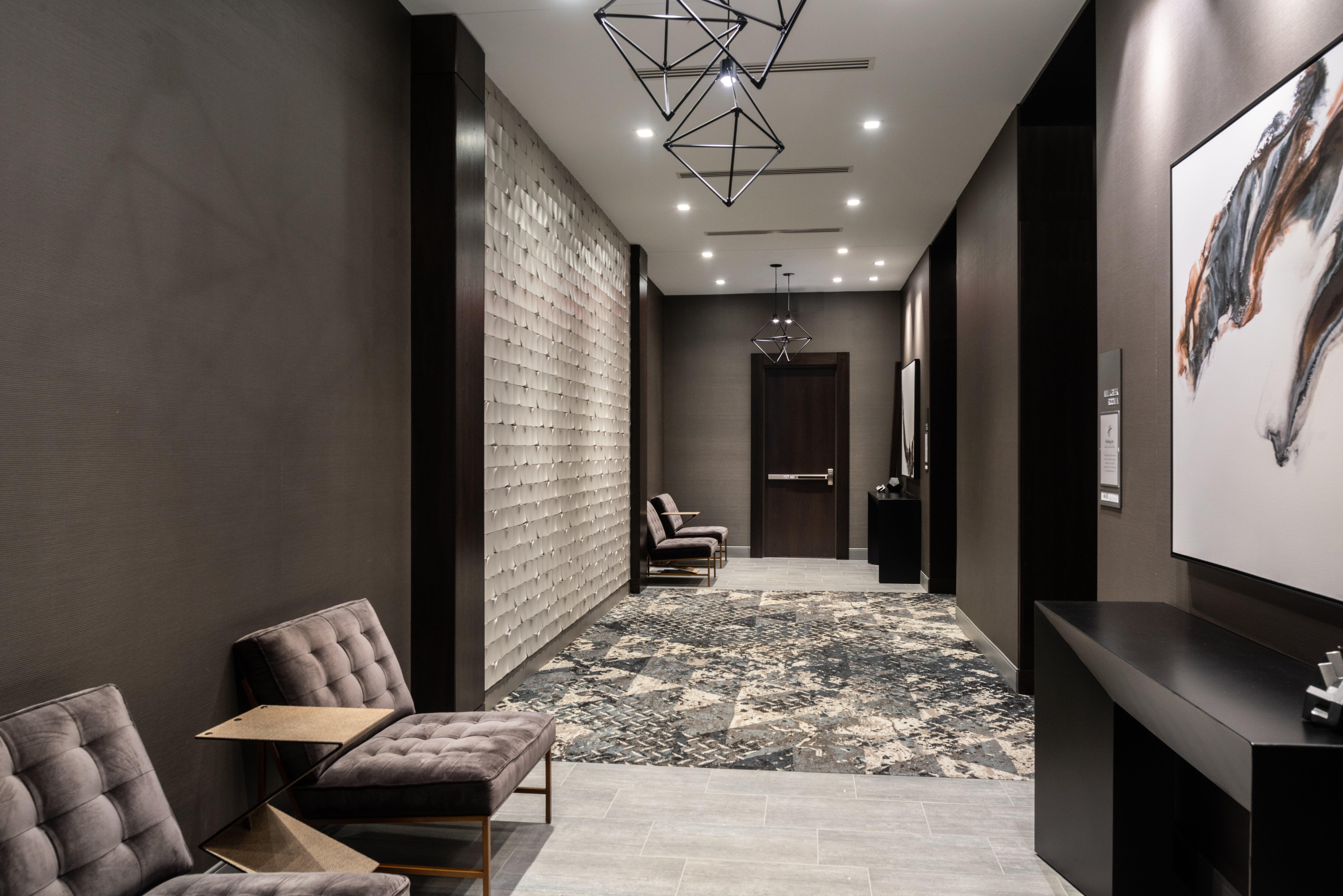 Holiday Inn Boston Logan Airport - Chelsea By Ihg Экстерьер фото