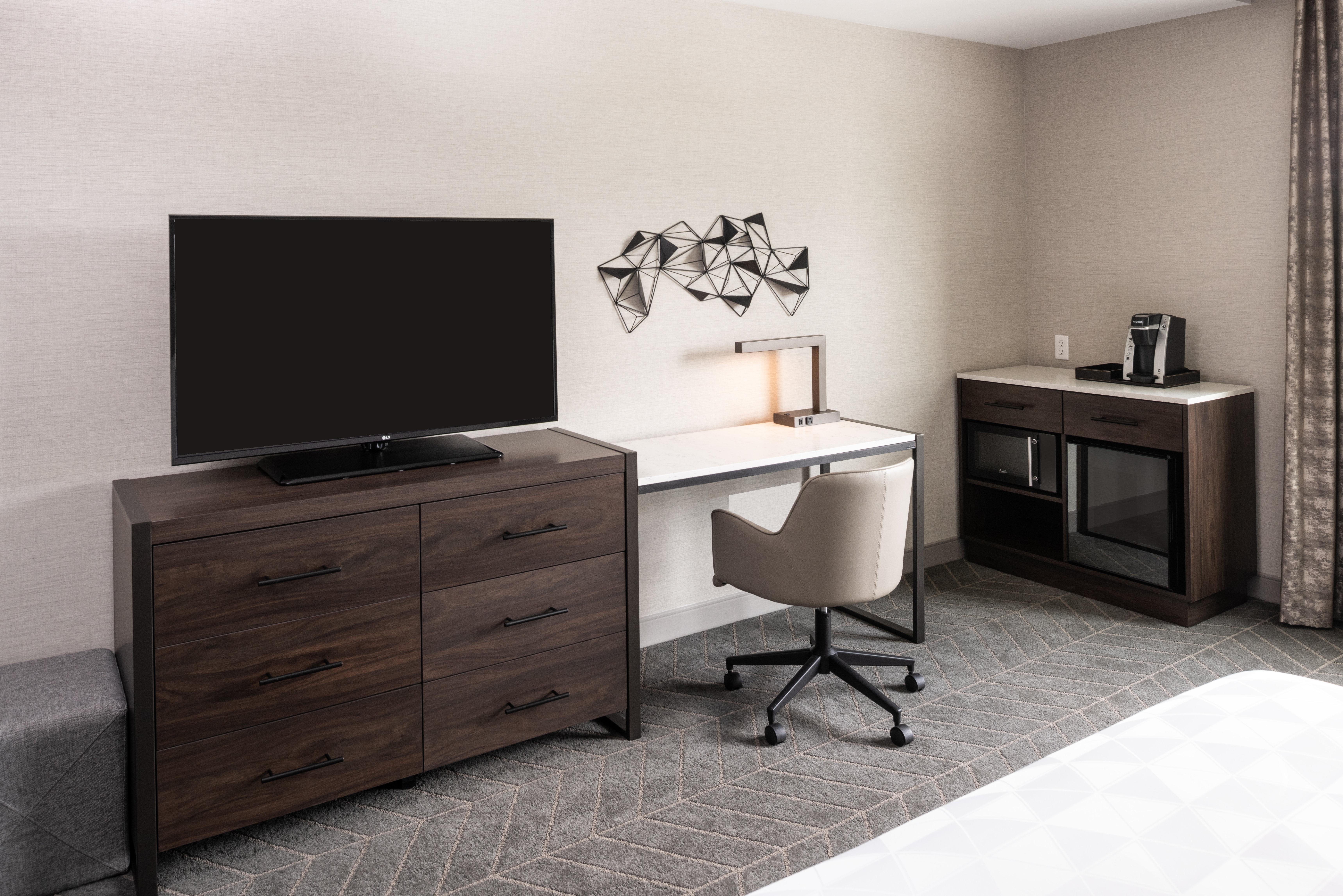 Holiday Inn Boston Logan Airport - Chelsea By Ihg Экстерьер фото