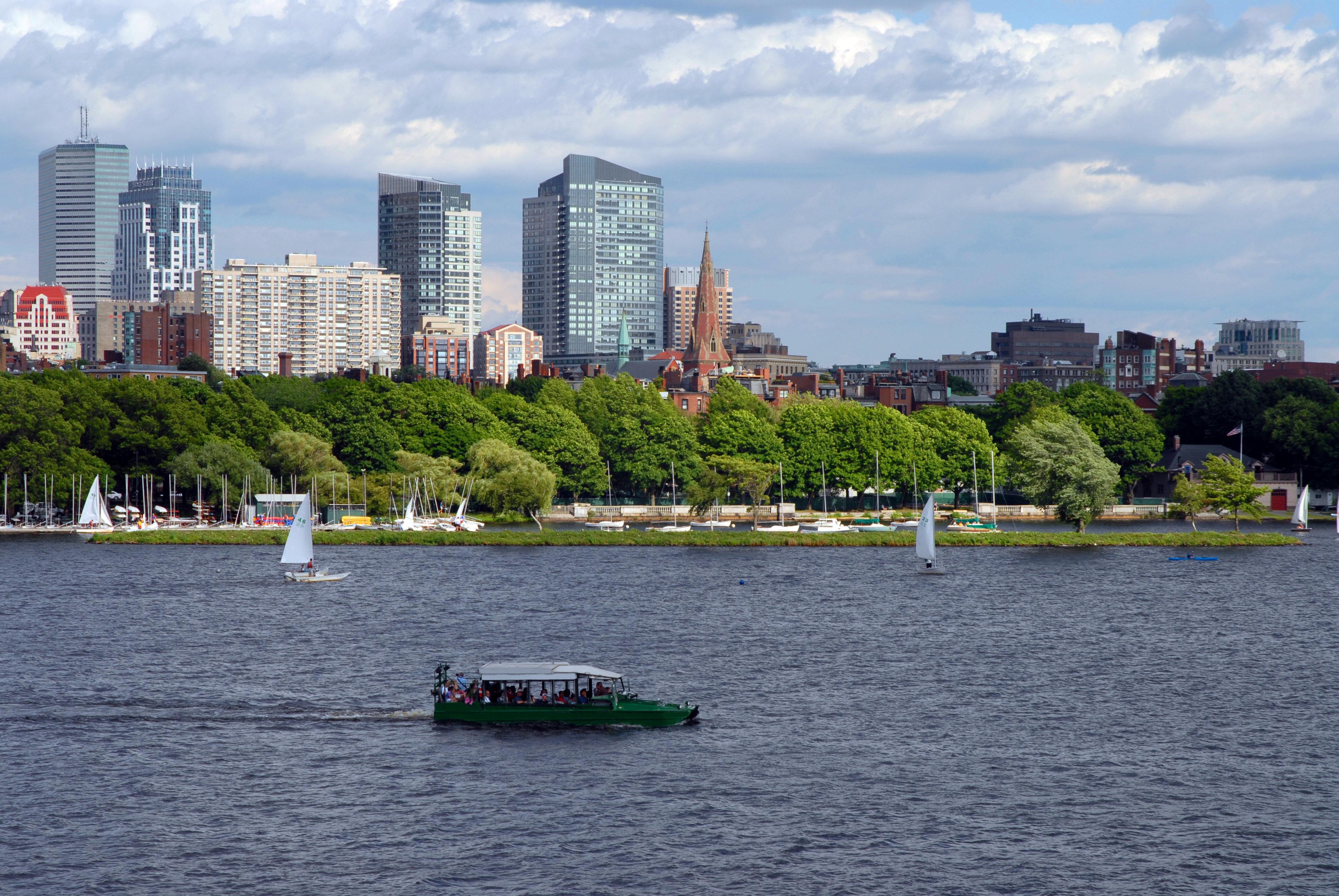 Holiday Inn Boston Logan Airport - Chelsea By Ihg Экстерьер фото