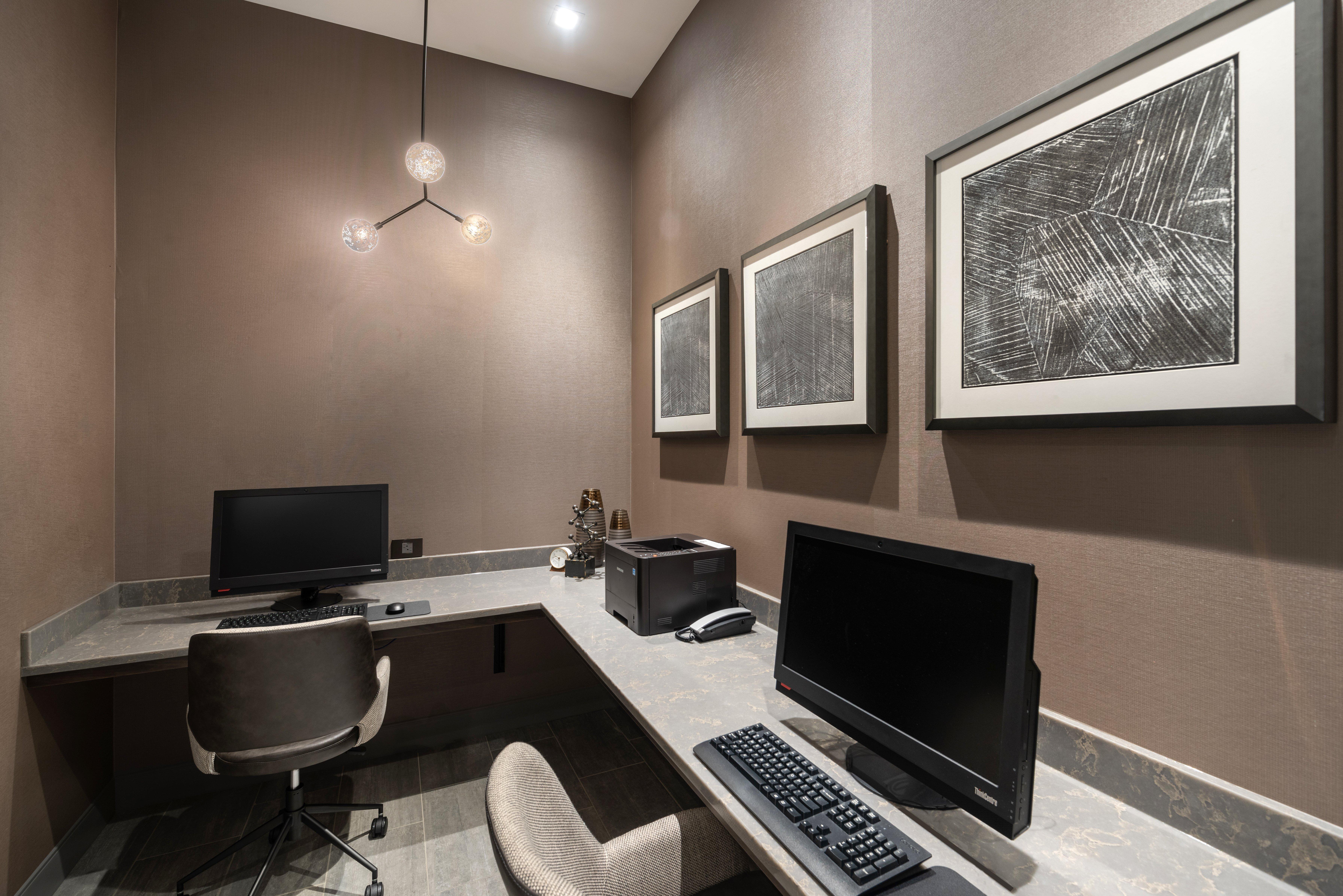 Holiday Inn Boston Logan Airport - Chelsea By Ihg Экстерьер фото